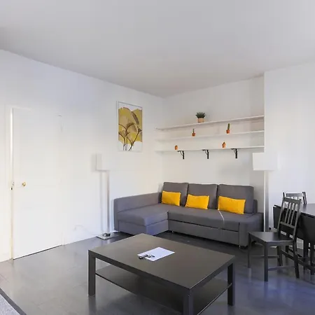 Lägenhet Champs De Mars Paris