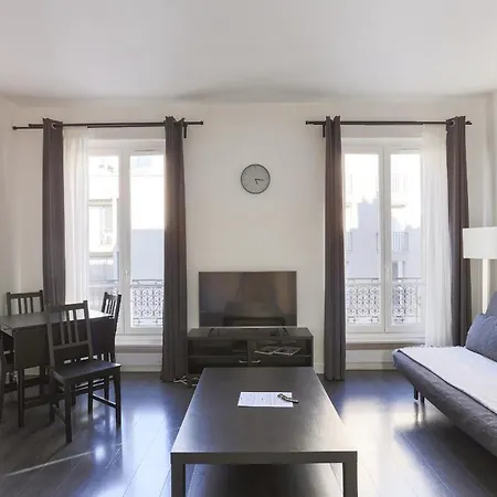 Apartment Champs De Mars Paris